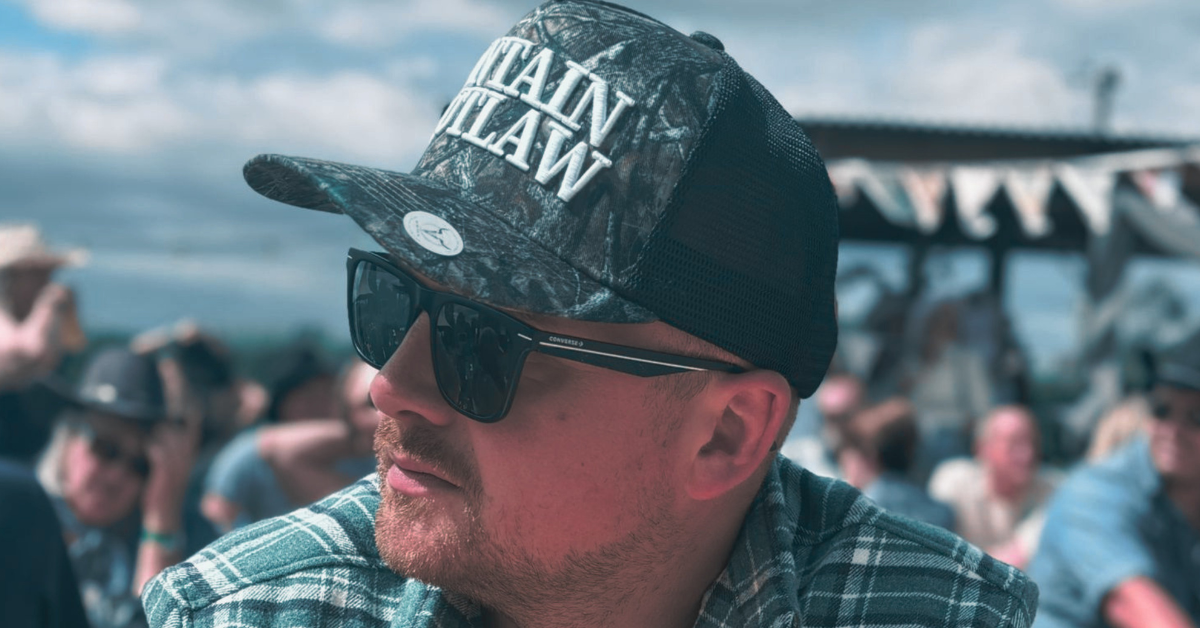 MNTAIN OUTLAW Woodland Camo